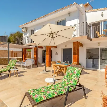 Awesome In With Kitchen Holiday home Mezquitilla